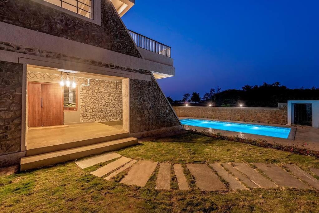 Stone Mansion By Phoenix Stays Igatpuri Bagian luar foto