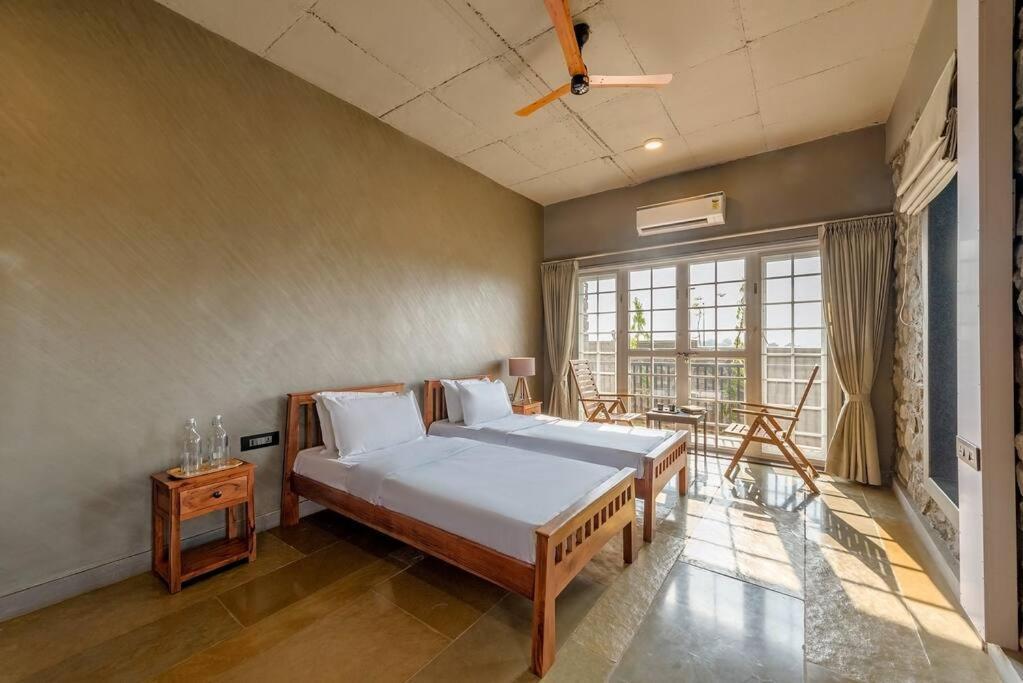 Stone Mansion By Phoenix Stays Igatpuri Bagian luar foto
