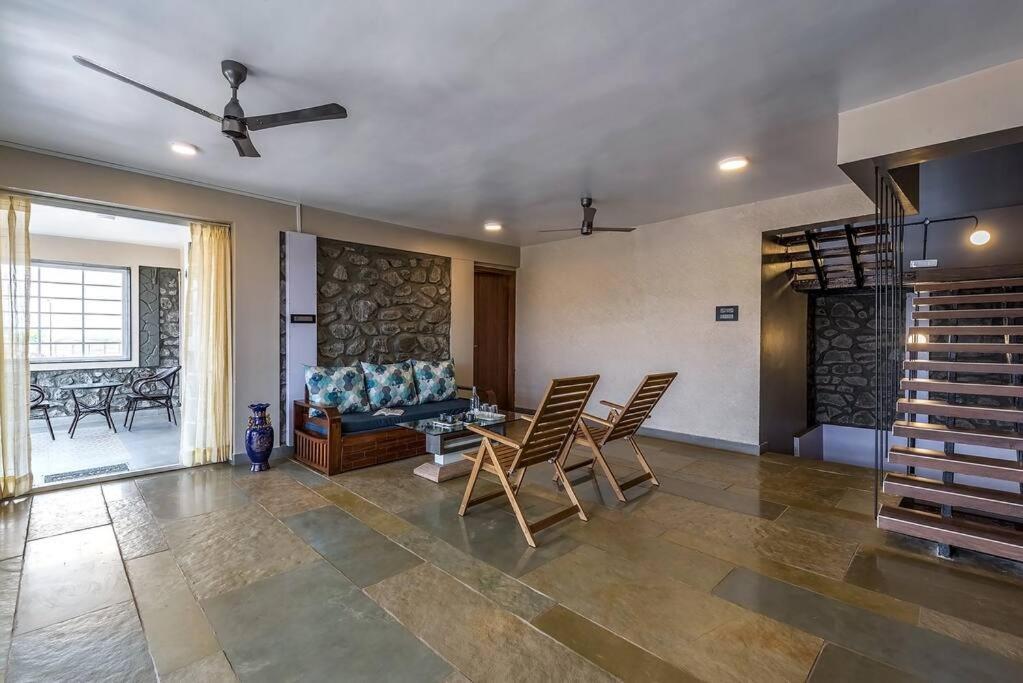 Stone Mansion By Phoenix Stays Igatpuri Bagian luar foto