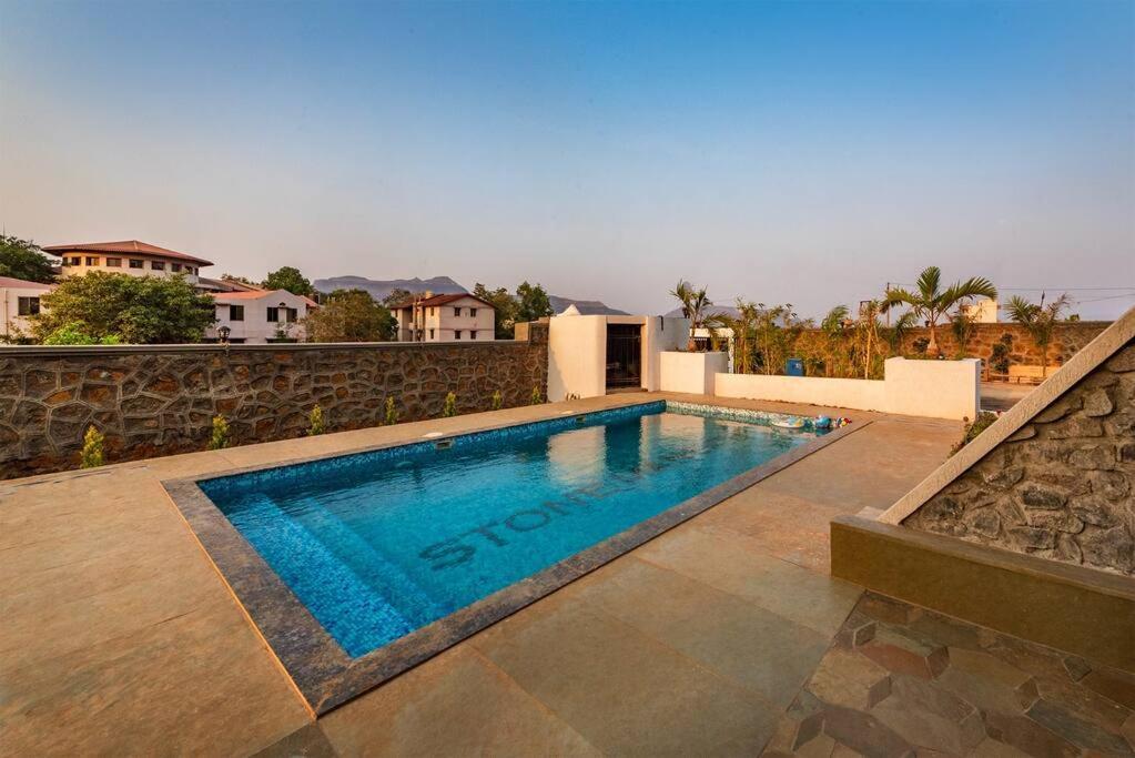 Stone Mansion By Phoenix Stays Igatpuri Bagian luar foto