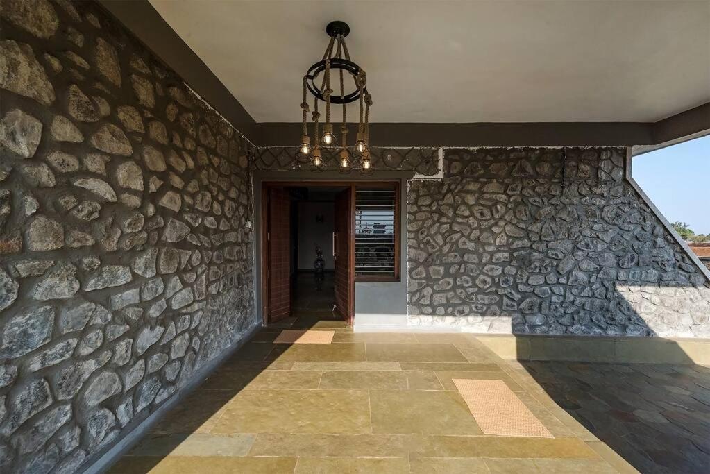 Stone Mansion By Phoenix Stays Igatpuri Bagian luar foto